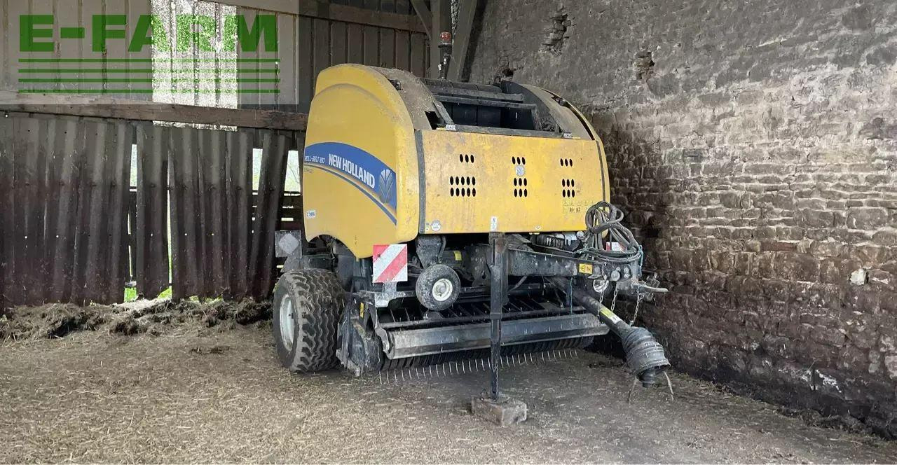New Holland roll-belt 180 superfeed - Empacadora de pacas cuadradas: foto 1 New Holland roll-belt 180 superfeed - Empacadora de pacas cuadradas: foto 1