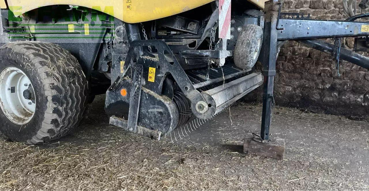 New Holland roll-belt 180 superfeed - Empacadora de pacas cuadradas: foto 5 New Holland roll-belt 180 superfeed - Empacadora de pacas cuadradas: foto 5