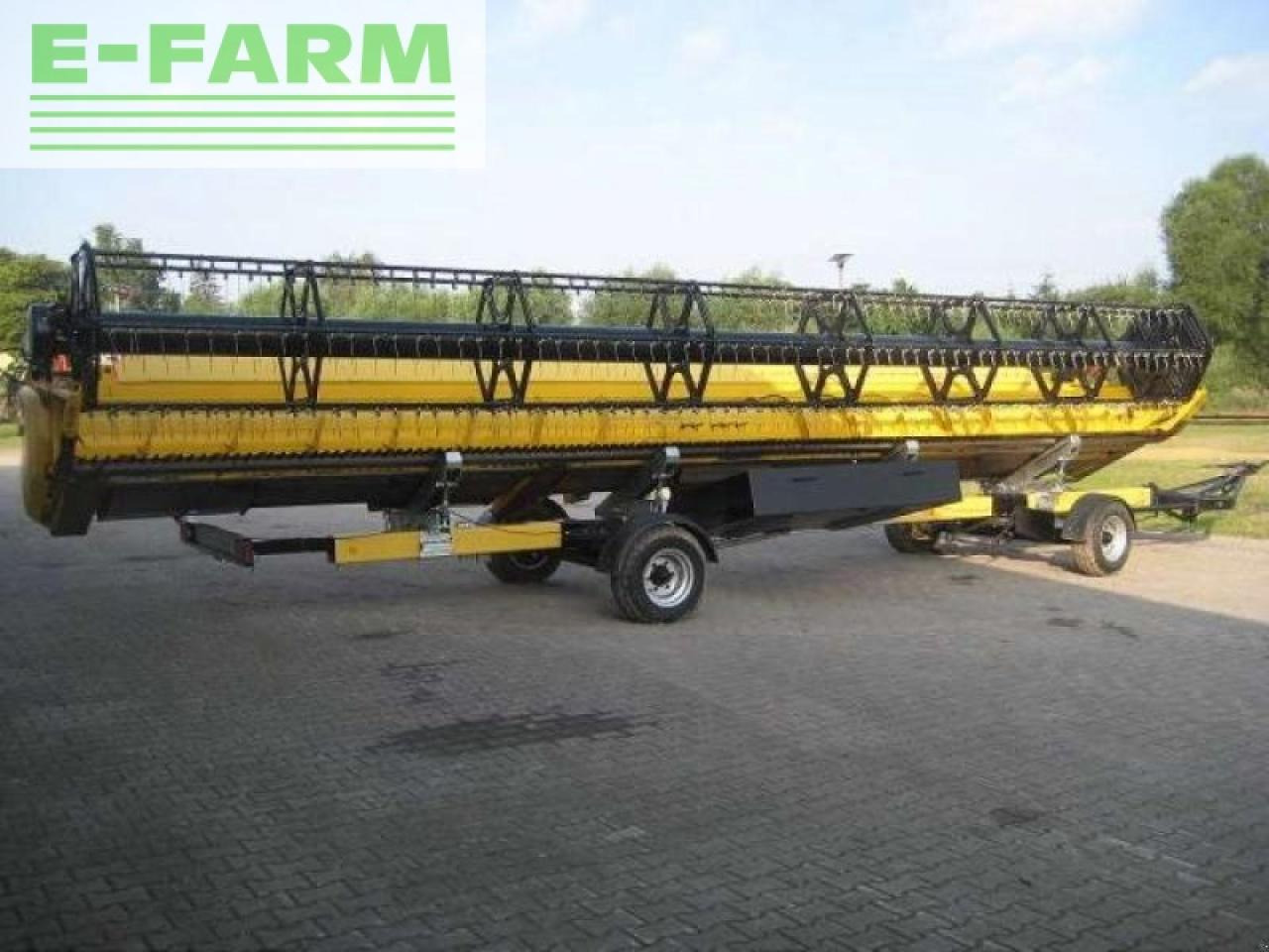 New Holland schneidwerk varifeed - Cabezal de grano: foto 1 New Holland schneidwerk varifeed - Cabezal de grano: foto 1