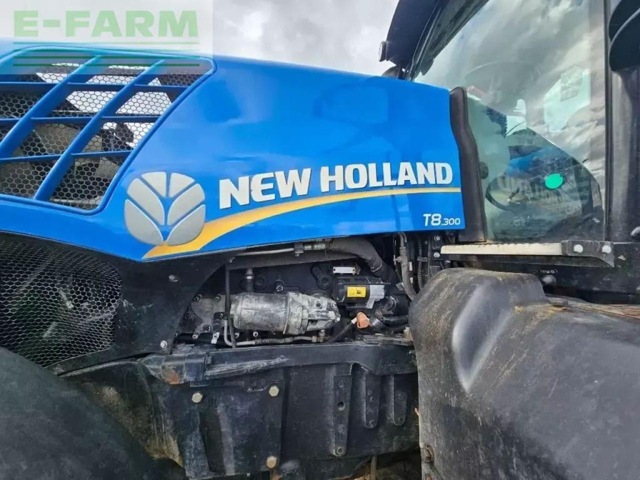 New Holland t 8.300 - Tractor: foto 2 New Holland t 8.300 - Tractor: foto 2