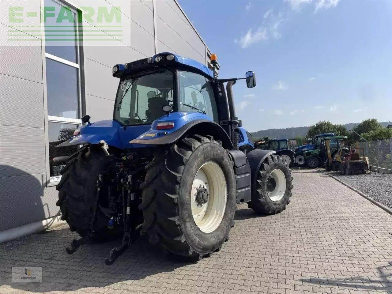 New Holland t 8.390 - Tractor: foto 4 New Holland t 8.390 - Tractor: foto 4