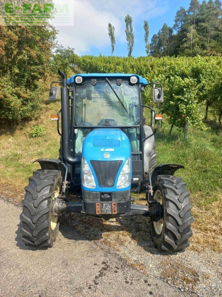 New Holland t4020 deluxe Deluxe - Tractor: foto 2 New Holland t4020 deluxe Deluxe - Tractor: foto 2