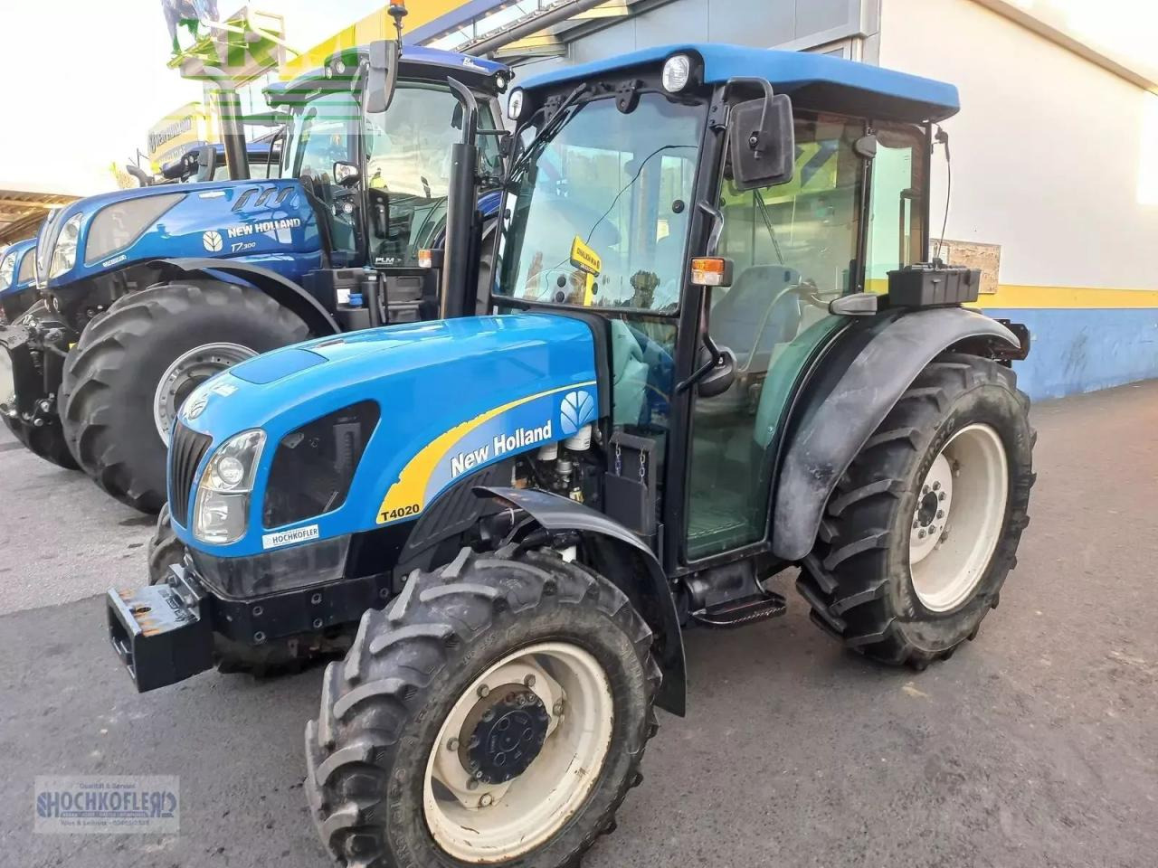 New Holland t4020 deluxe Deluxe - Tractor: foto 1 New Holland t4020 deluxe Deluxe - Tractor: foto 1