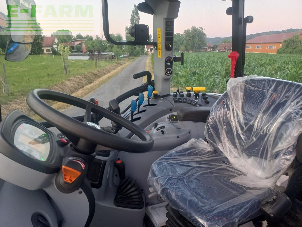 Tractor New Holland t5.110 dual command: foto 6