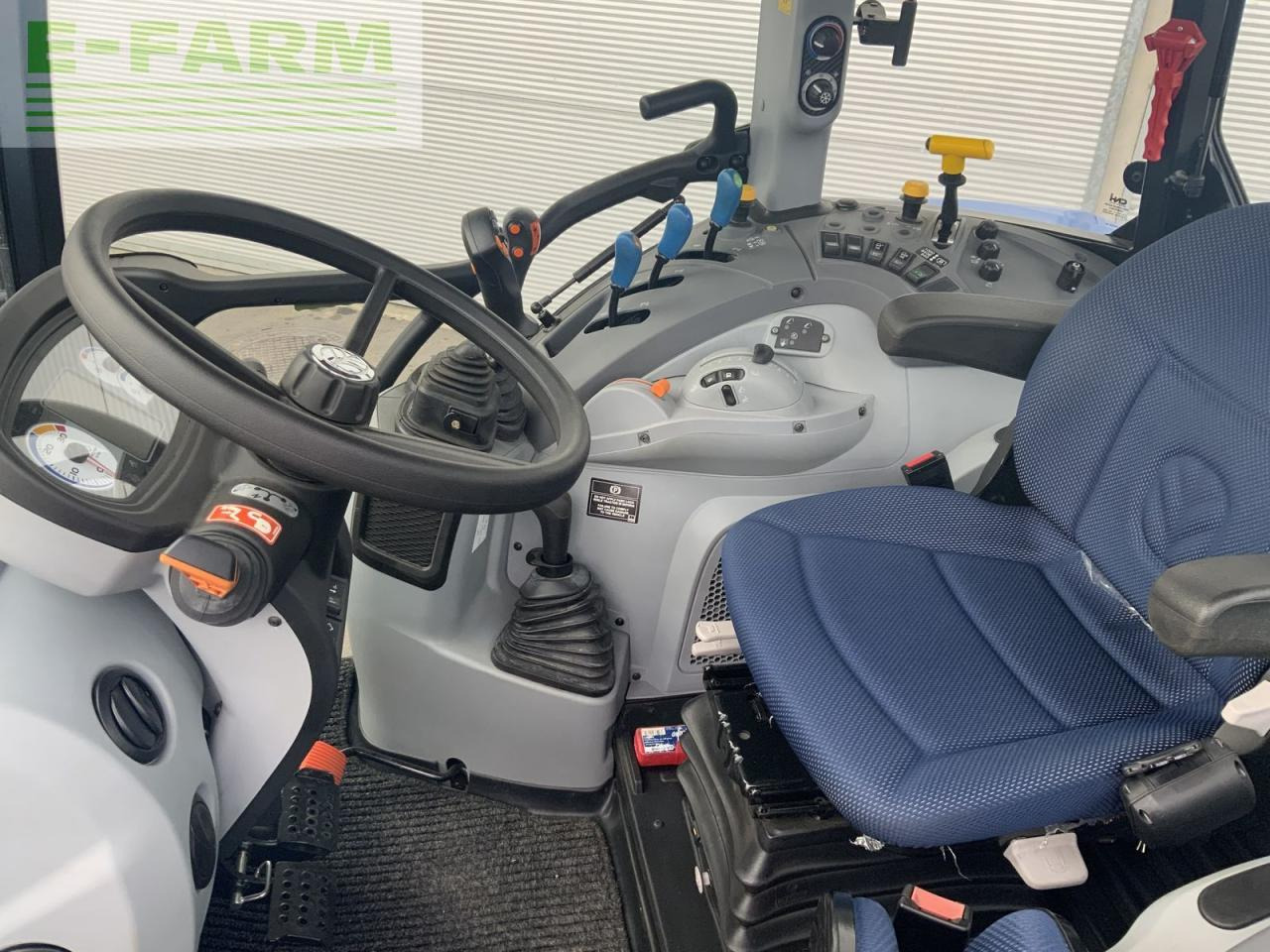 Tractor New Holland t5.110 dual command: foto 9