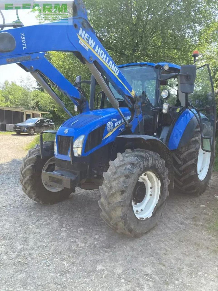New Holland t5.115 dual command - Tractor: foto 3 New Holland t5.115 dual command - Tractor: foto 3