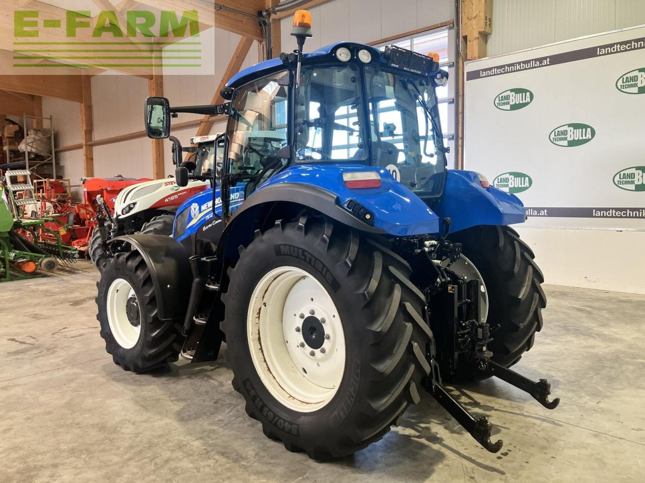 New Holland t5.115 electro command - Tractor: foto 4 New Holland t5.115 electro command - Tractor: foto 4
