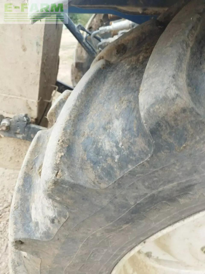 Tractor New Holland t5 120 ec EC: foto 9