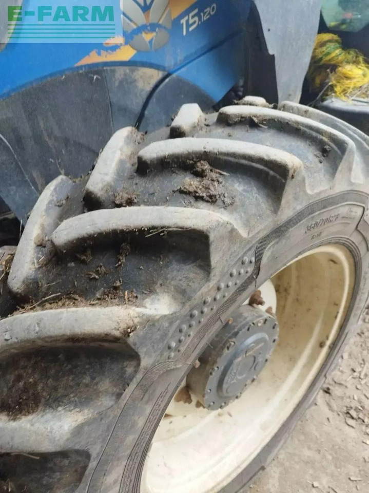Tractor New Holland t5 120 ec EC: foto 7