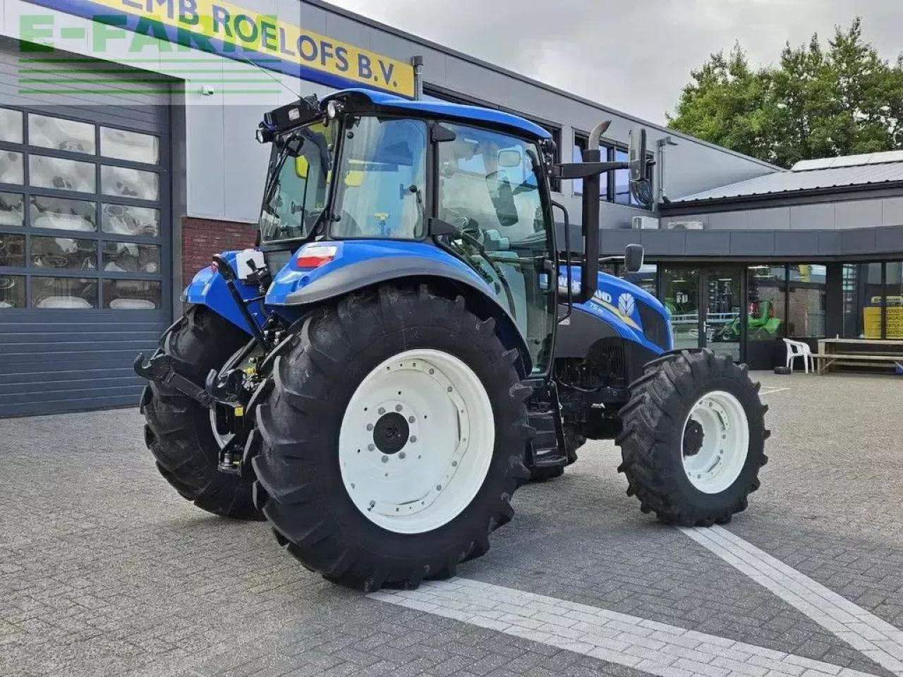New Holland t5.85 dual command - Tractor: foto 4 New Holland t5.85 dual command - Tractor: foto 4