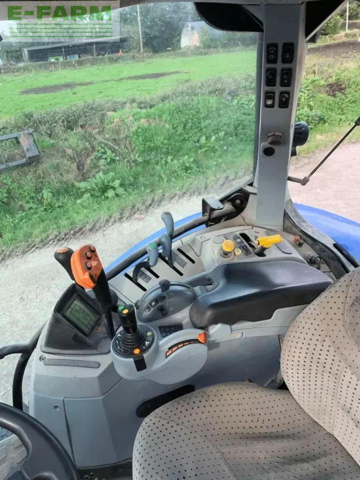 New Holland t6.125 electrocommand t4b - Tractor: foto 4 New Holland t6.125 electrocommand t4b - Tractor: foto 4