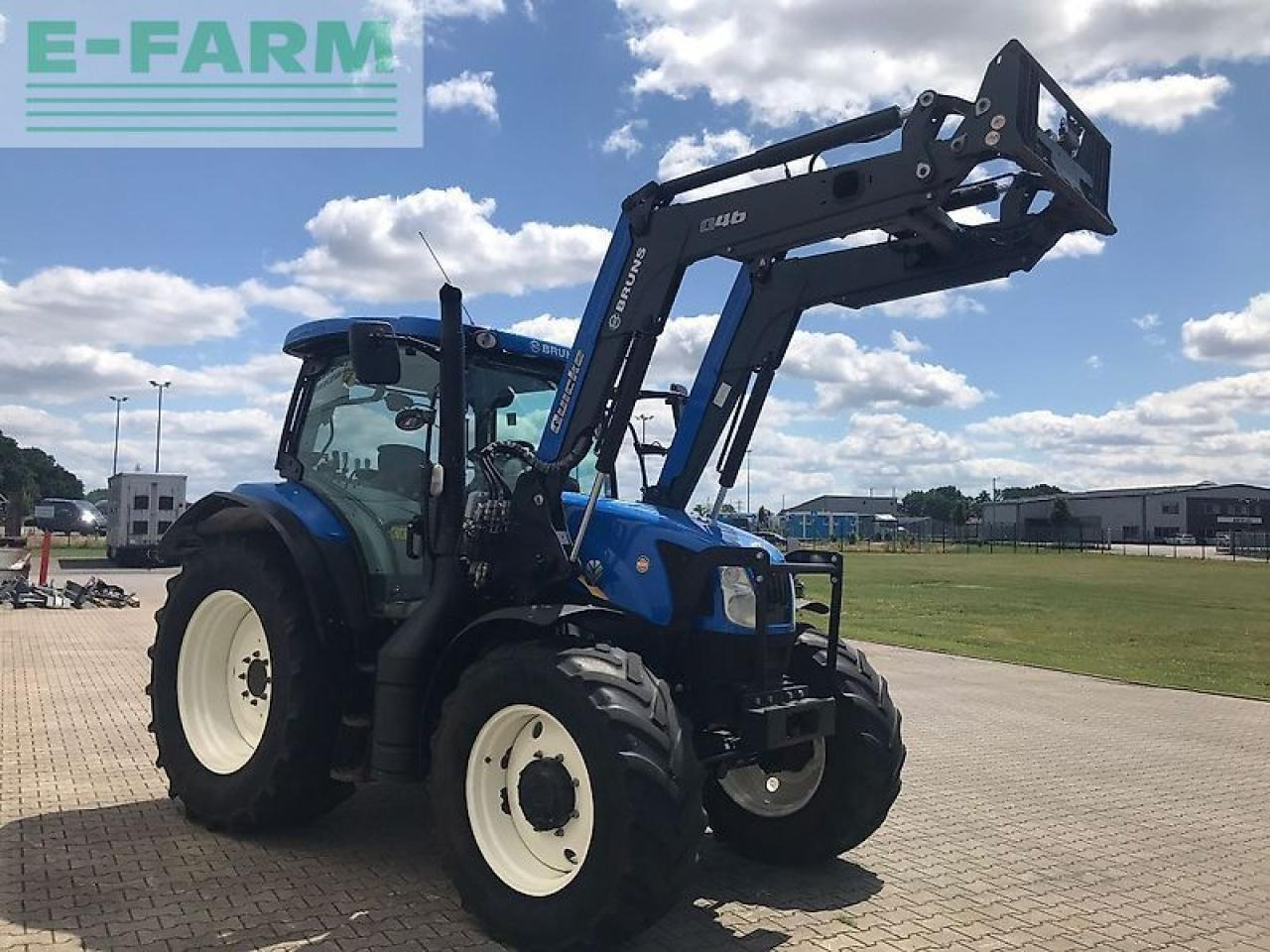 New Holland t6.140 electrocommand - Tractor: foto 5 New Holland t6.140 electrocommand - Tractor: foto 5