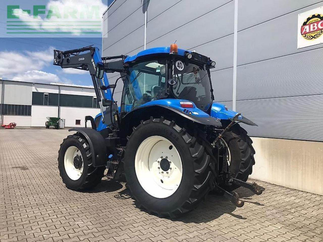 New Holland t6.140 electrocommand - Tractor: foto 3 New Holland t6.140 electrocommand - Tractor: foto 3