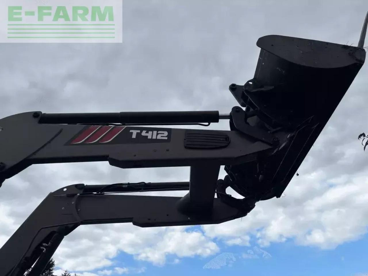 New Holland t6.145 electro command - Tractor: foto 2 New Holland t6.145 electro command - Tractor: foto 2