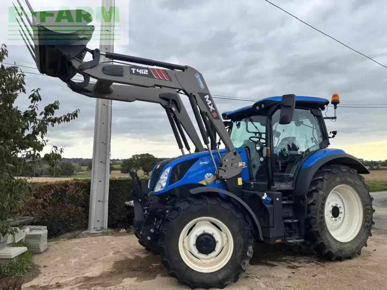 New Holland t6.145 electro command - Tractor: foto 1 New Holland t6.145 electro command - Tractor: foto 1