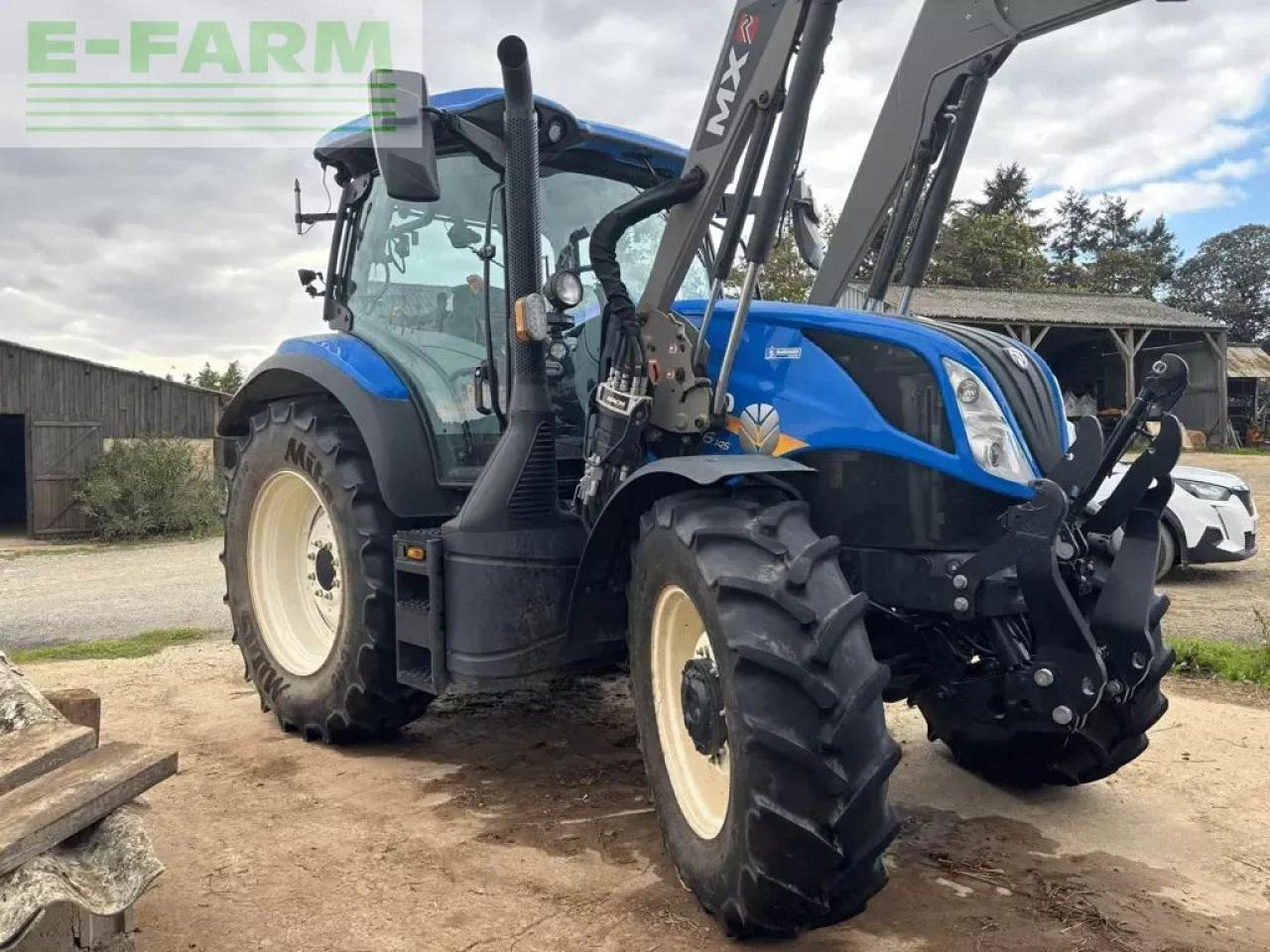 New Holland t6.145 electro command - Tractor: foto 4 New Holland t6.145 electro command - Tractor: foto 4