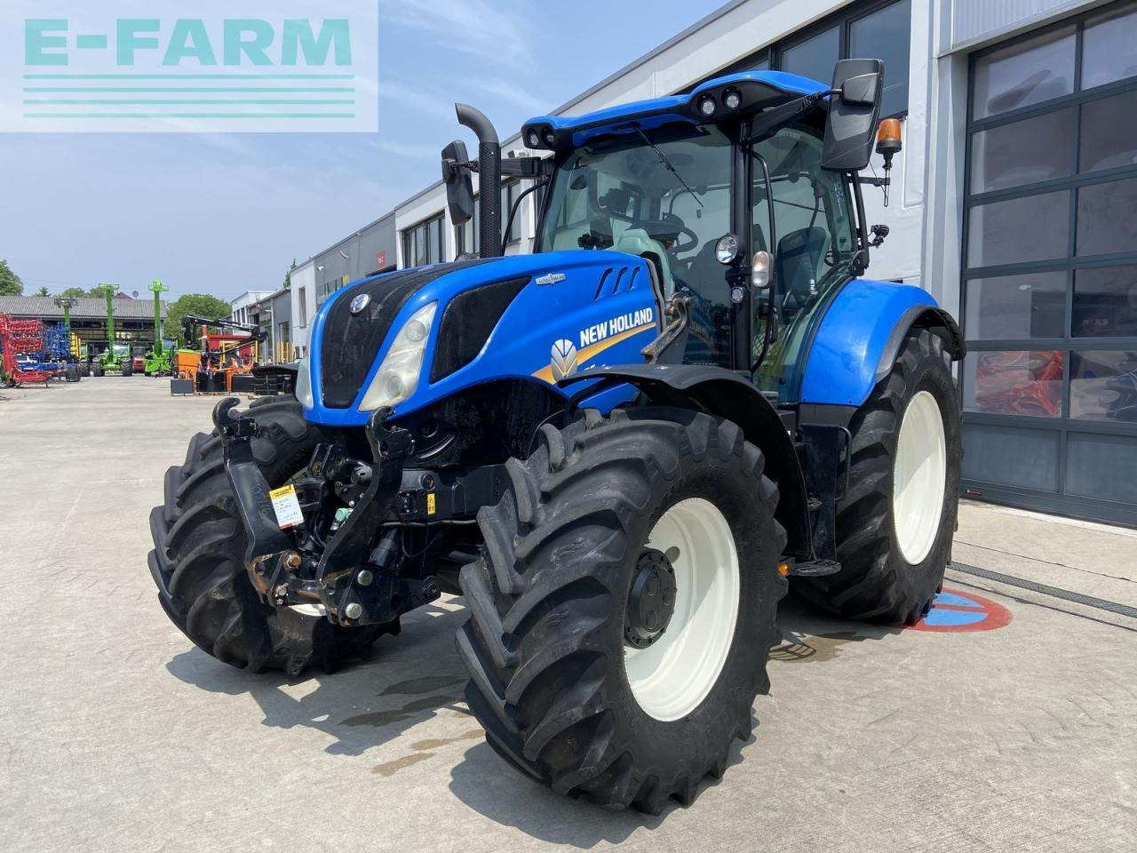 New Holland t6.145 stage v - Tractor: foto 1 New Holland t6.145 stage v - Tractor: foto 1