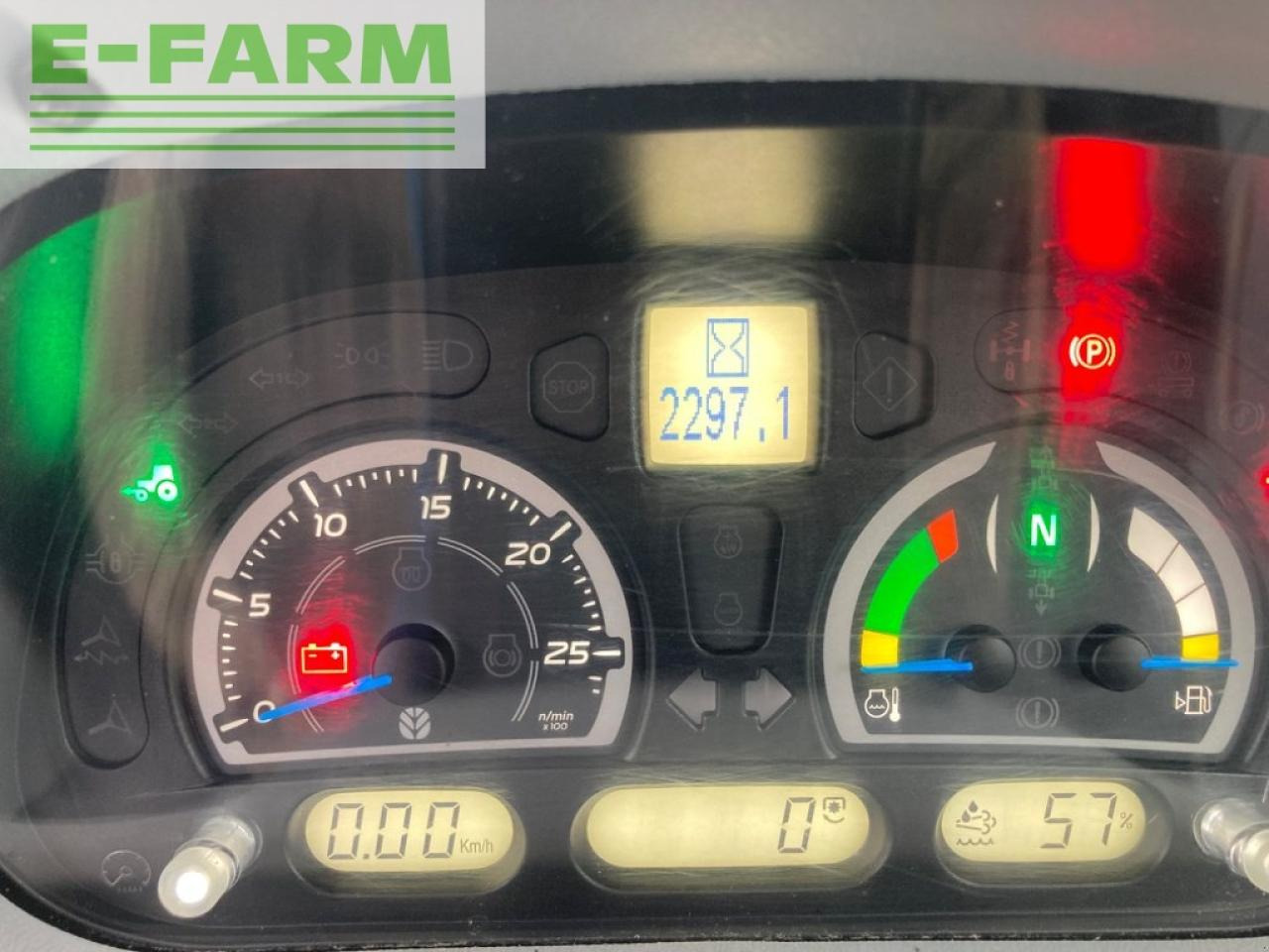 New Holland t6.155 - Tractor: foto 2 New Holland t6.155 - Tractor: foto 2