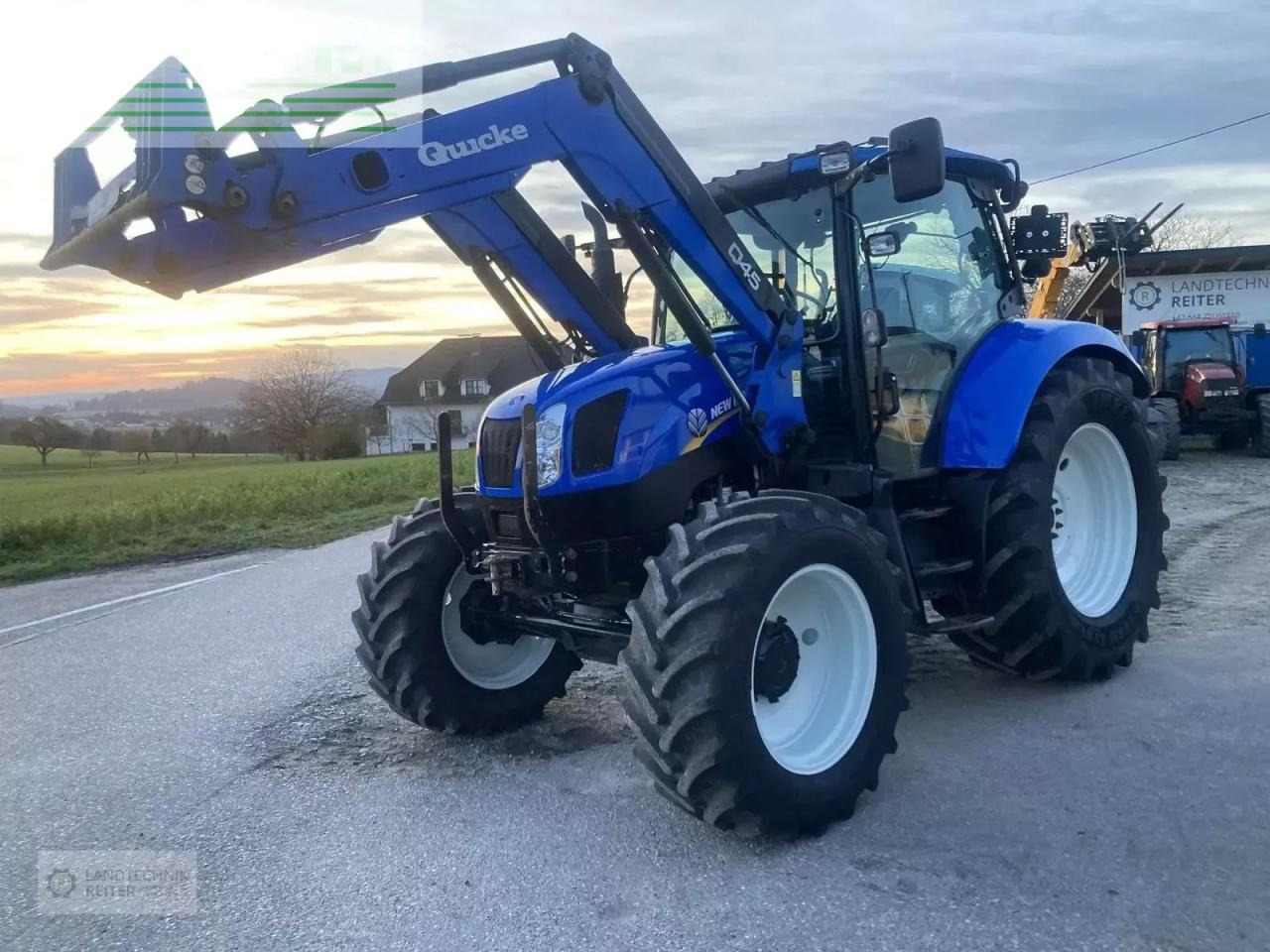 New Holland t6020 elite - Tractor: foto 3 New Holland t6020 elite - Tractor: foto 3