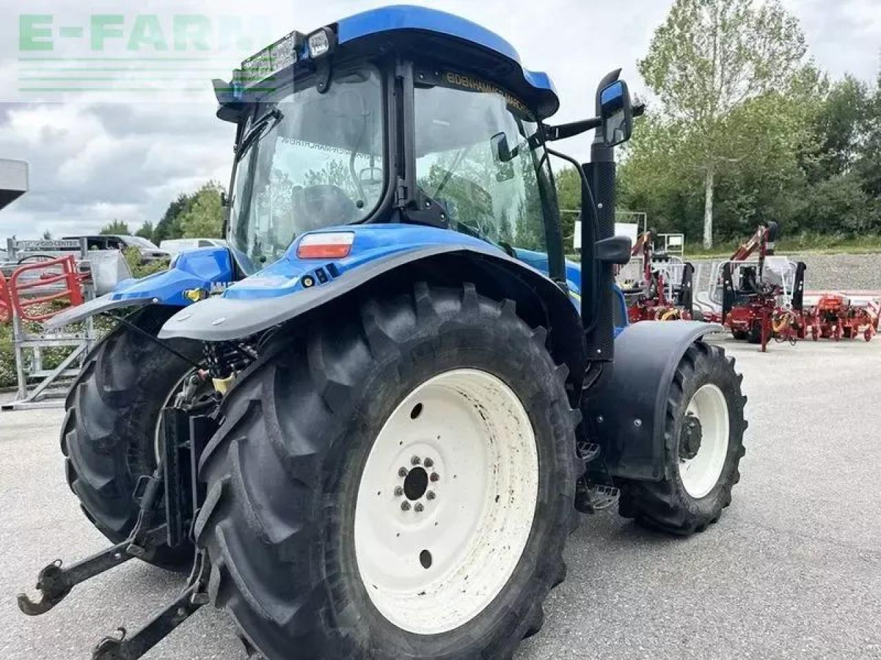 New Holland t6020 elite Elite - Tractor: foto 3 New Holland t6020 elite Elite - Tractor: foto 3