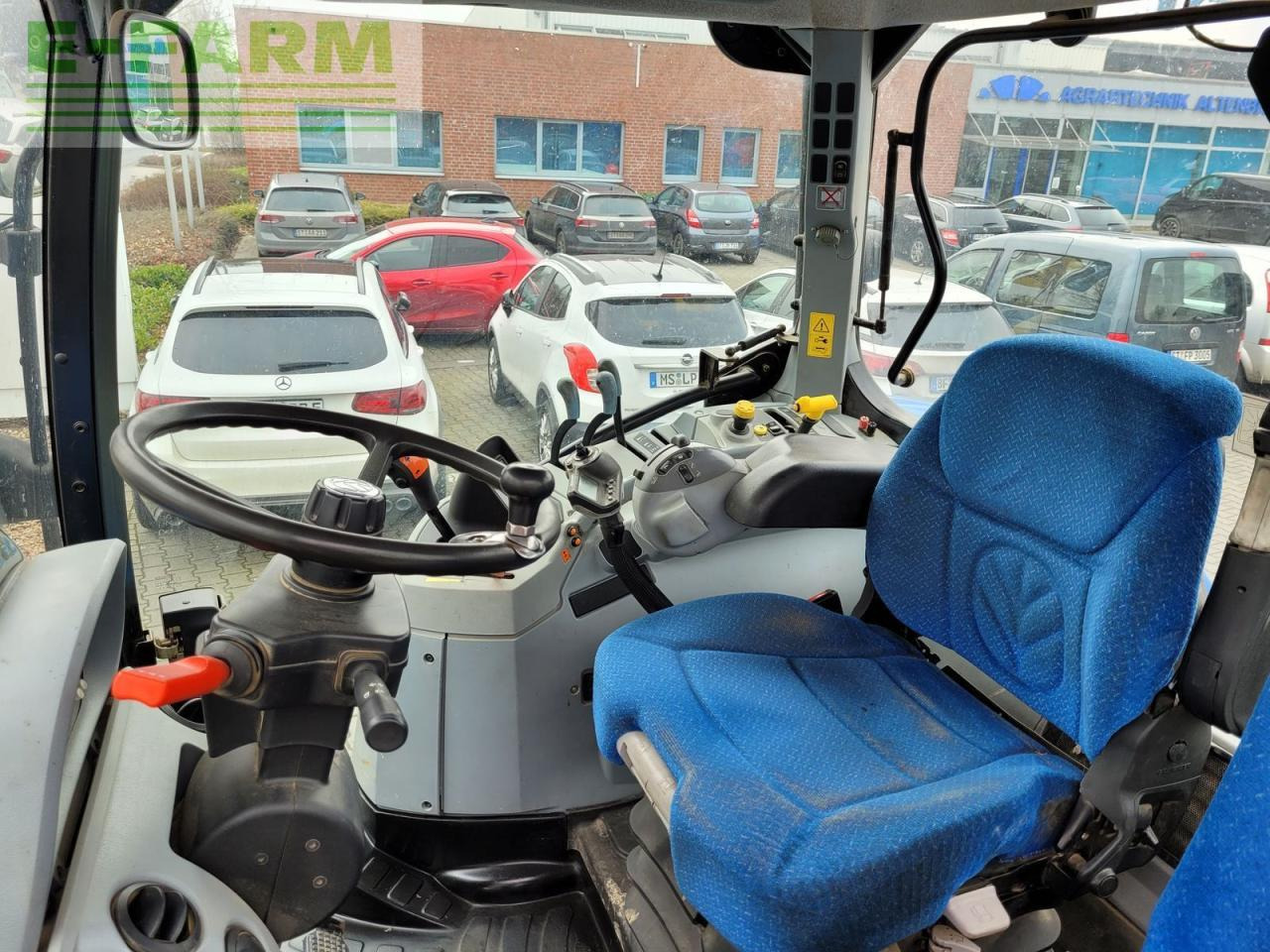 Tractor New Holland t6070 elite Elite: foto 6