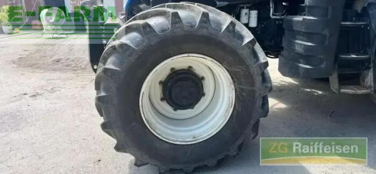 New Holland t6090 - Tractor: foto 4 New Holland t6090 - Tractor: foto 4