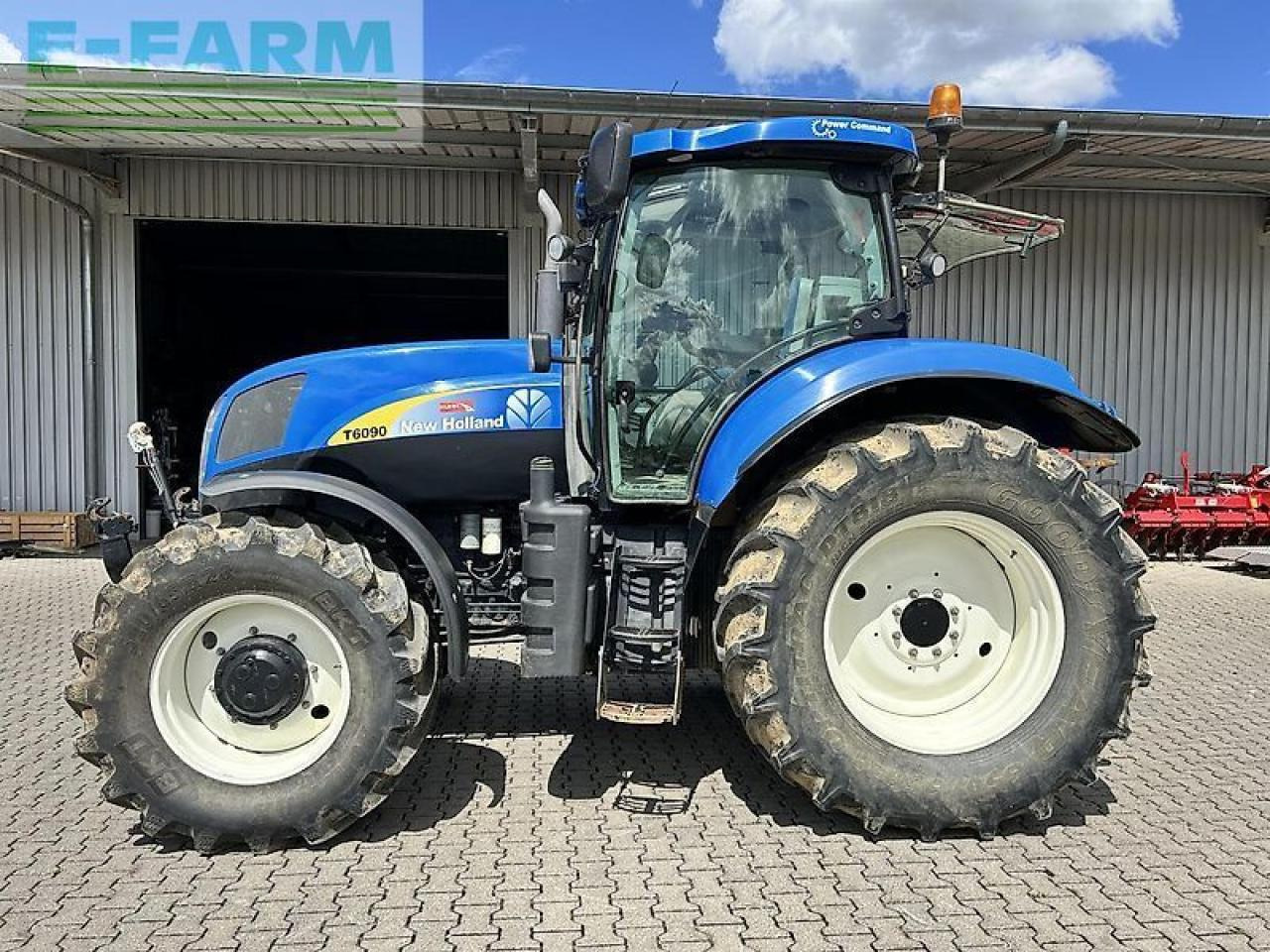 New Holland t6090 power command - Tractor: foto 1 New Holland t6090 power command - Tractor: foto 1