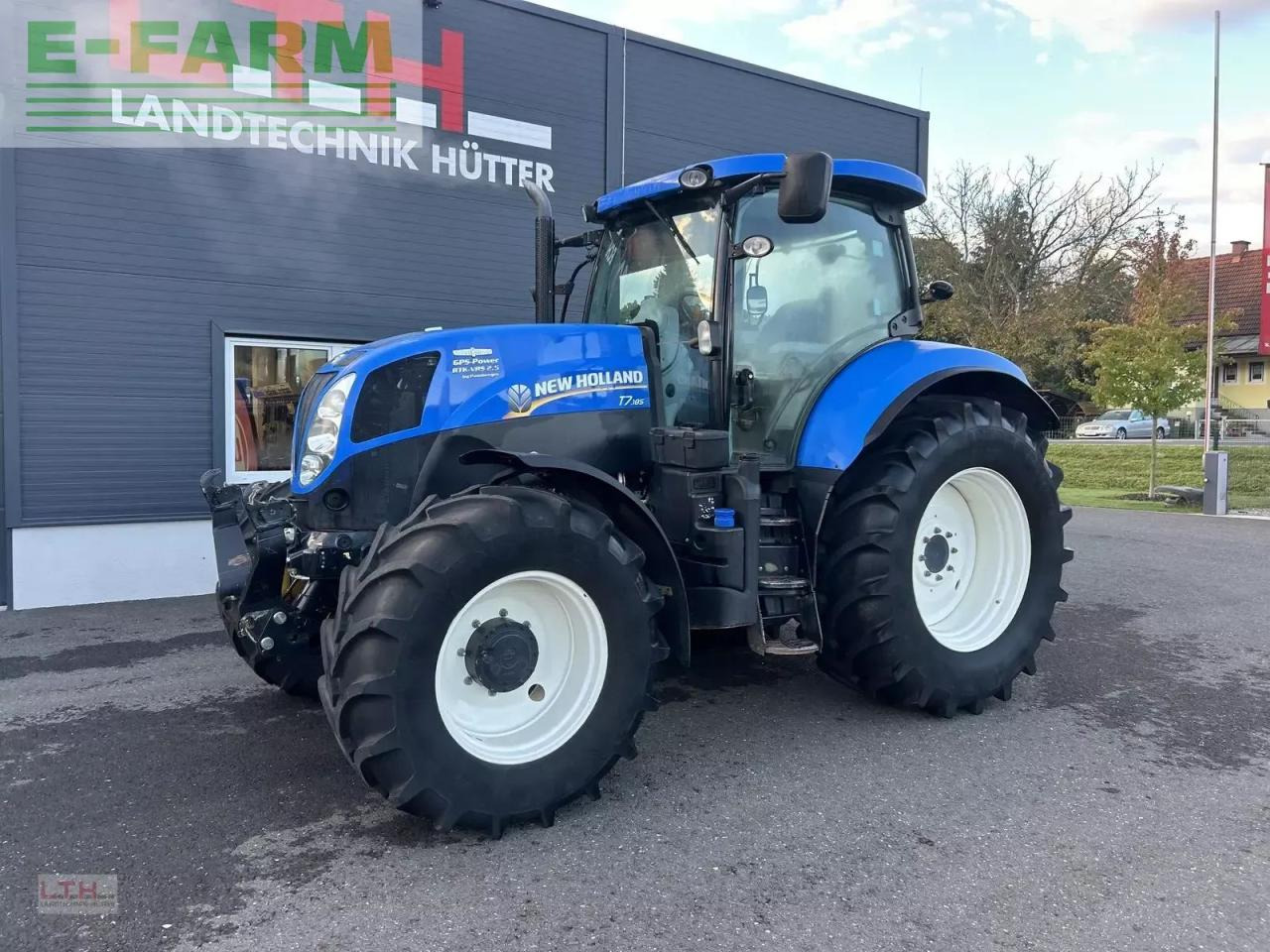New Holland t7.185 auto command - Tractor: foto 1 New Holland t7.185 auto command - Tractor: foto 1