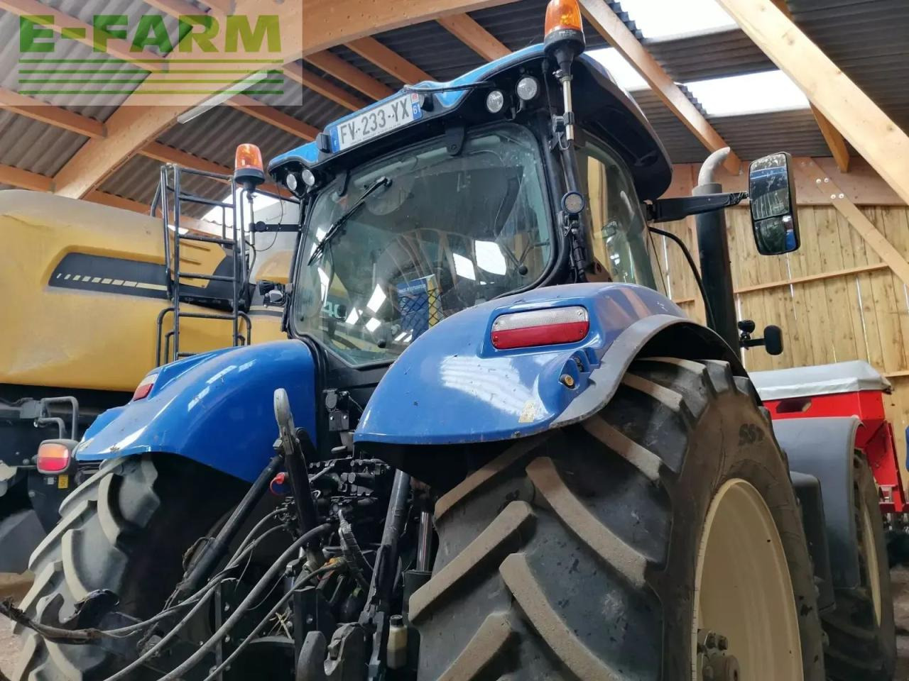 New Holland t7 215s S - Tractor: foto 5 New Holland t7 215s S - Tractor: foto 5