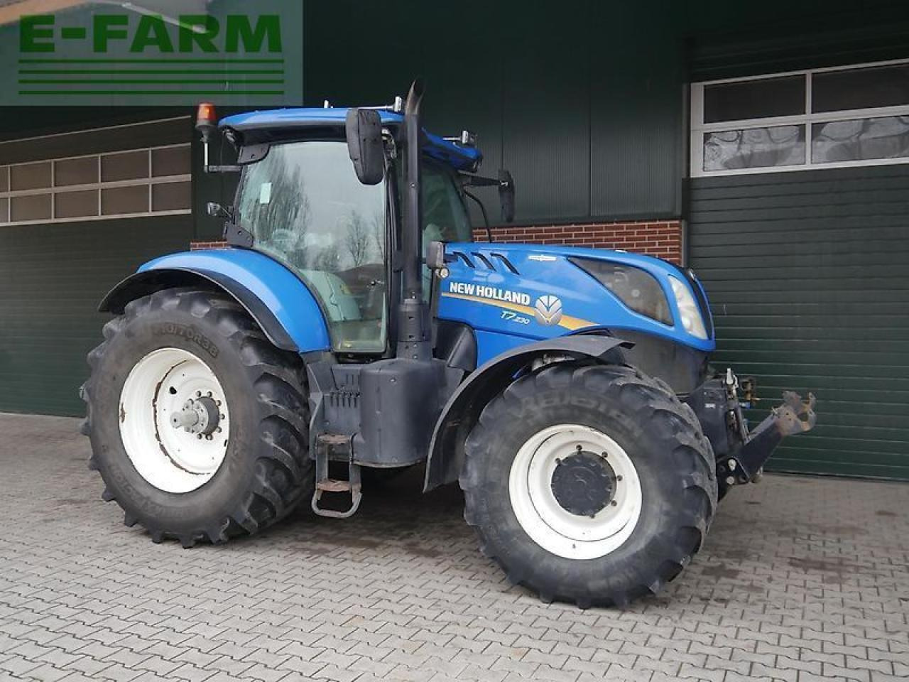 New Holland t7.230 autocommand - Tractor: foto 1 New Holland t7.230 autocommand - Tractor: foto 1