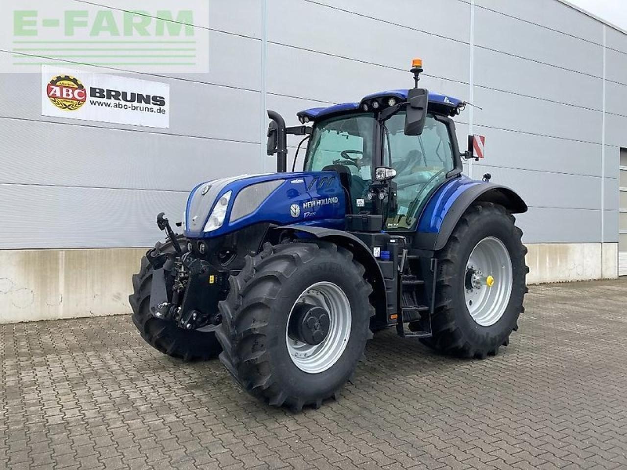 New Holland t7.270 autocommand new gen - Tractor: foto 1 New Holland t7.270 autocommand new gen - Tractor: foto 1