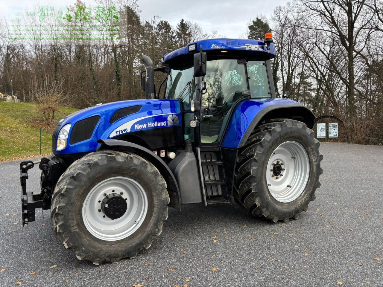 New Holland t7510 - Tractor: foto 1 New Holland t7510 - Tractor: foto 1