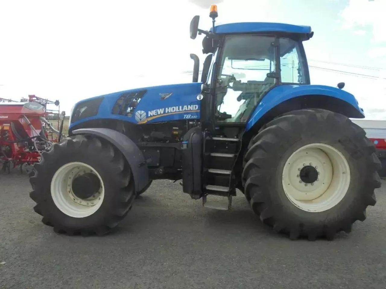 New Holland t8.330 - Tractor: foto 5 New Holland t8.330 - Tractor: foto 5