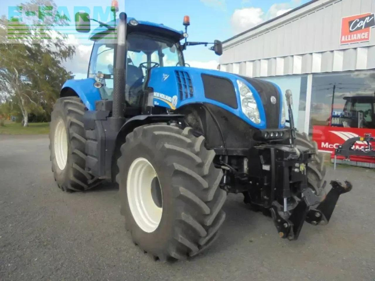 New Holland t8.330 - Tractor: foto 2 New Holland t8.330 - Tractor: foto 2