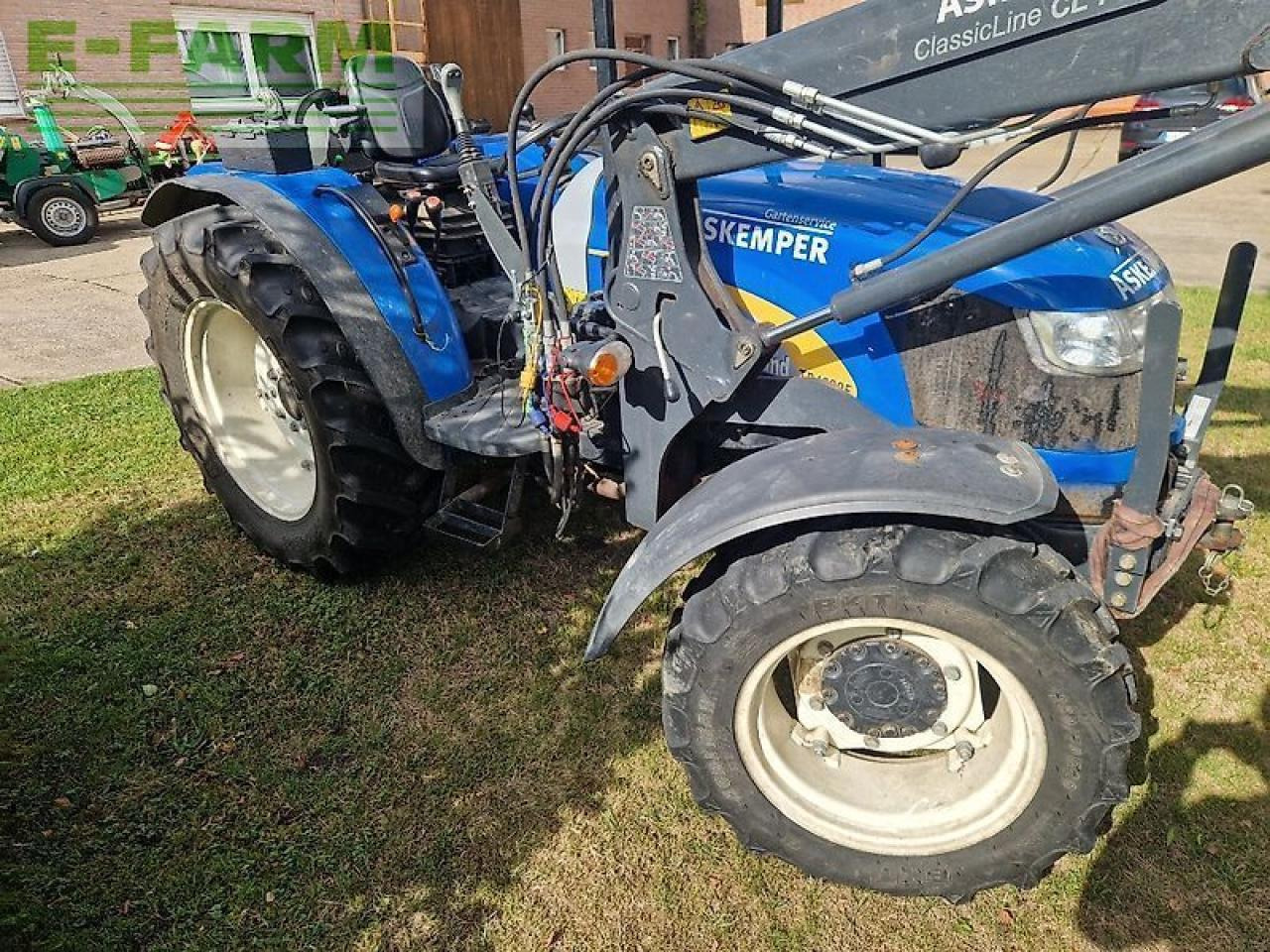 New Holland td 4020 f - Tractor: foto 4 New Holland td 4020 f - Tractor: foto 4