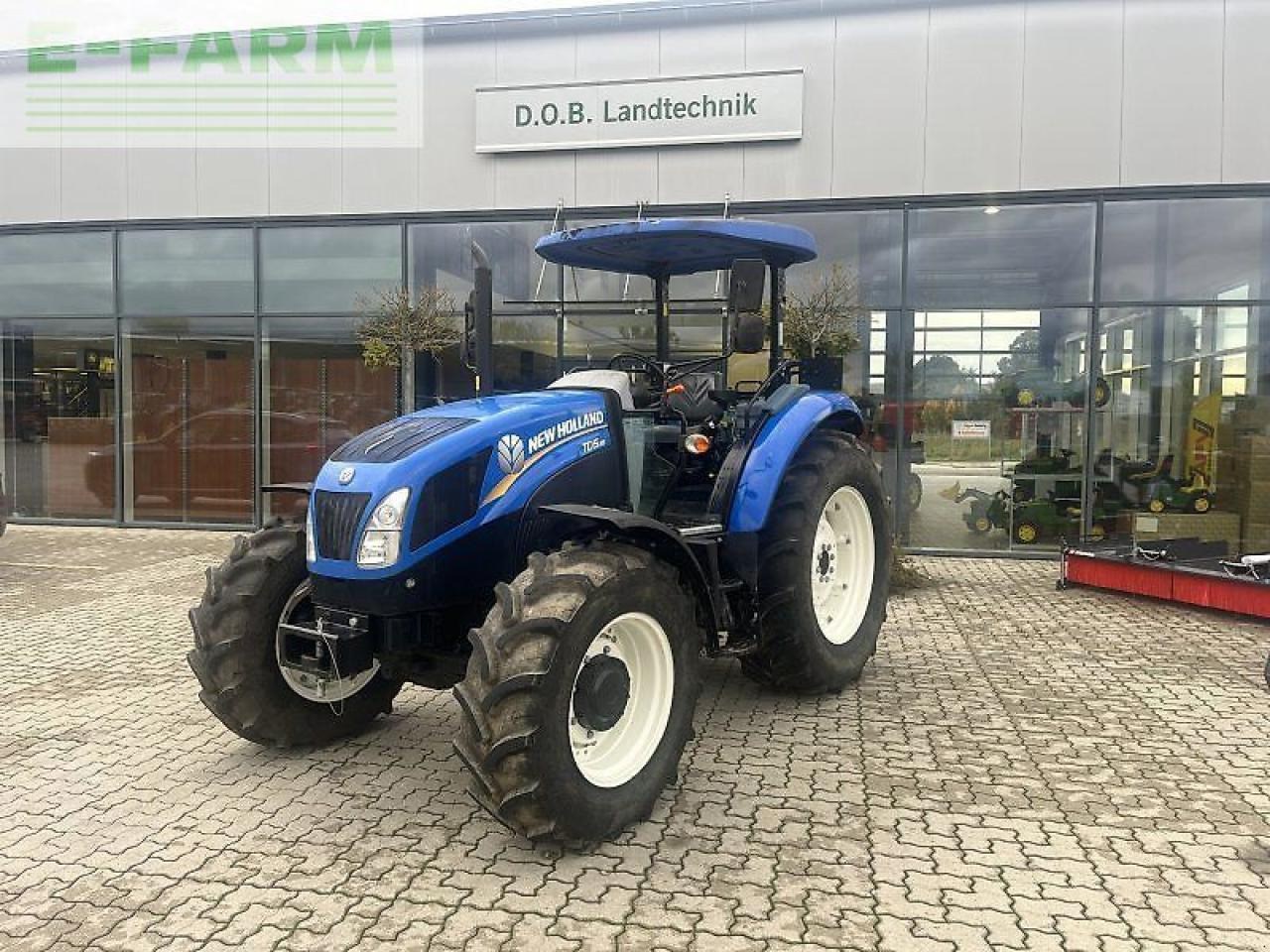 New Holland td 5.85 - Tractor: foto 1 New Holland td 5.85 - Tractor: foto 1