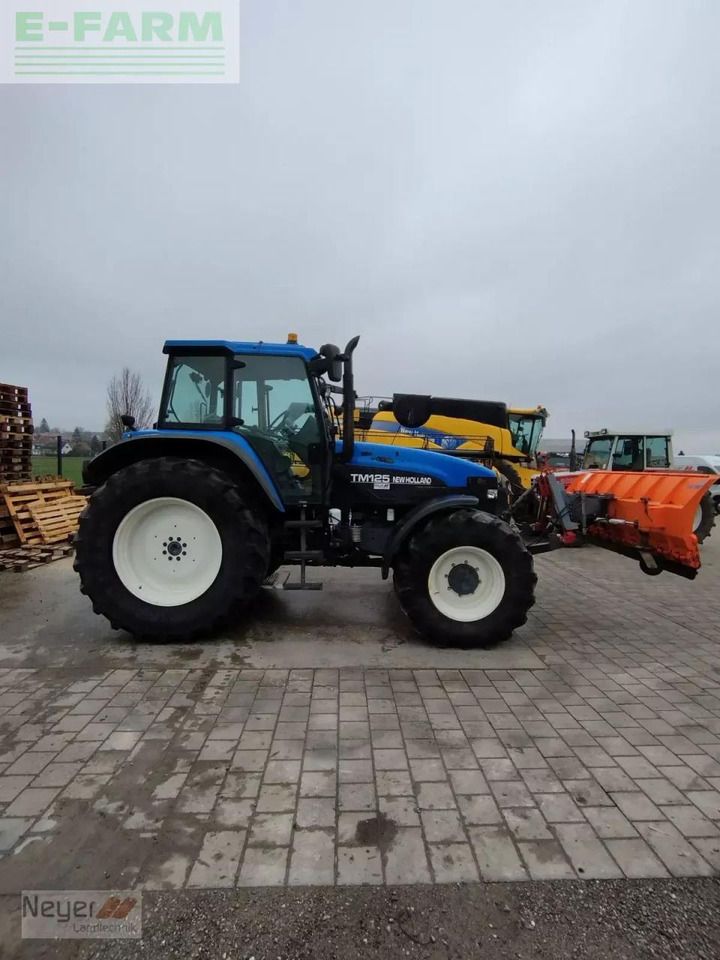 New Holland tm 125 - Tractor: foto 5 New Holland tm 125 - Tractor: foto 5