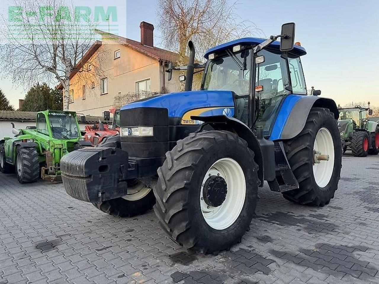 New Holland tm175 powercommand - Tractor: foto 1 New Holland tm175 powercommand - Tractor: foto 1