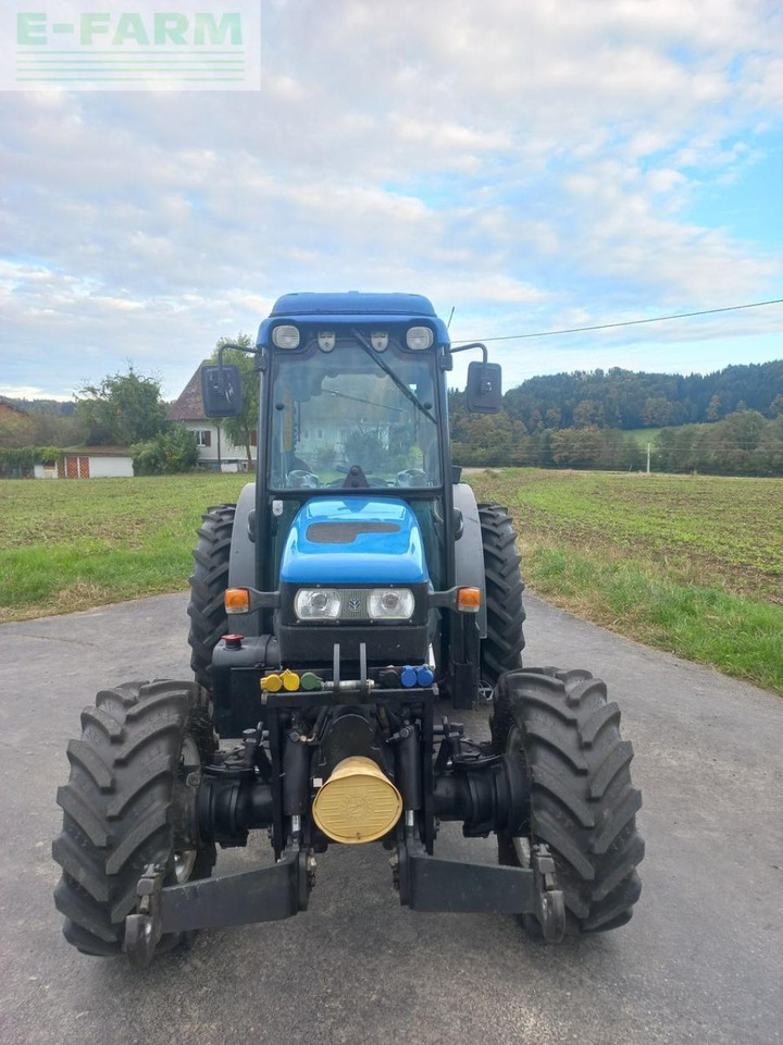 New Holland tn-n 75 - Tractor: foto 2 New Holland tn-n 75 - Tractor: foto 2