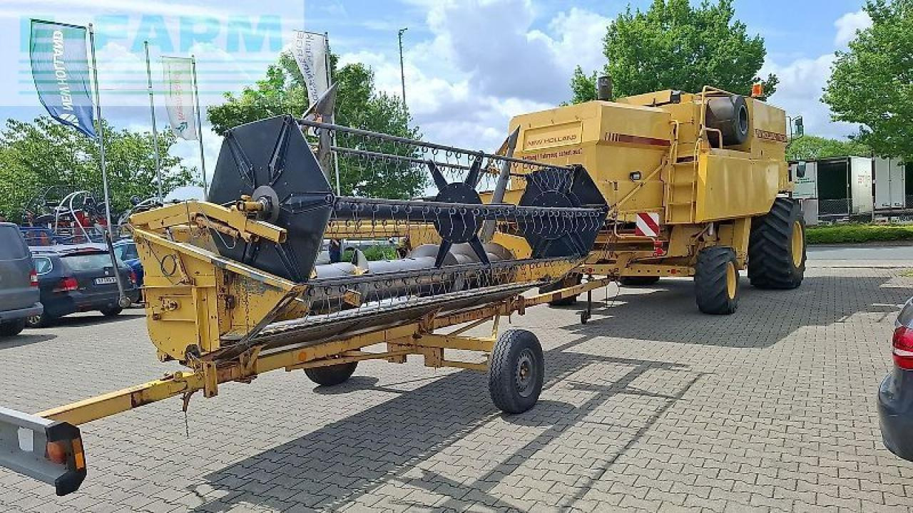 New Holland tx 34 / tx34 - Cosechadora de granos: foto 4 New Holland tx 34 / tx34 - Cosechadora de granos: foto 4