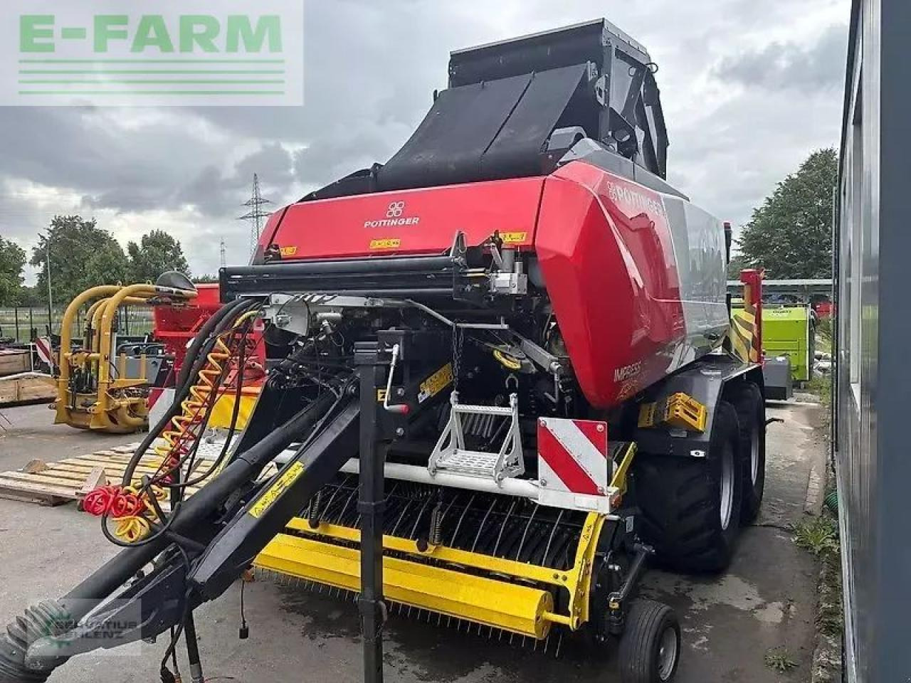 Pöttinger impress 3160 vc pro - Empacadora de pacas cuadradas: foto 4 Pöttinger impress 3160 vc pro - Empacadora de pacas cuadradas: foto 4