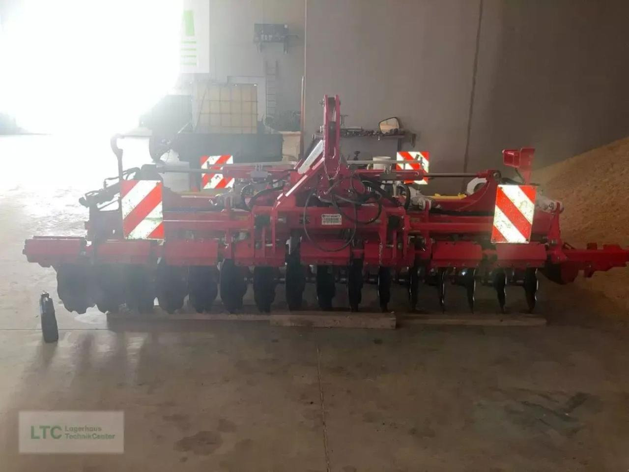 Pöttinger terradisc 4001k - Equipo para trabajo del suelo: foto 3 Pöttinger terradisc 4001k - Equipo para trabajo del suelo: foto 3