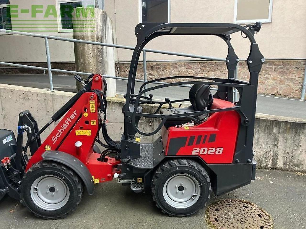 Schäffer hoflader schäffer 2028-2 - Miniexcavadora: foto 1 Schäffer hoflader schäffer 2028-2 - Miniexcavadora: foto 1
