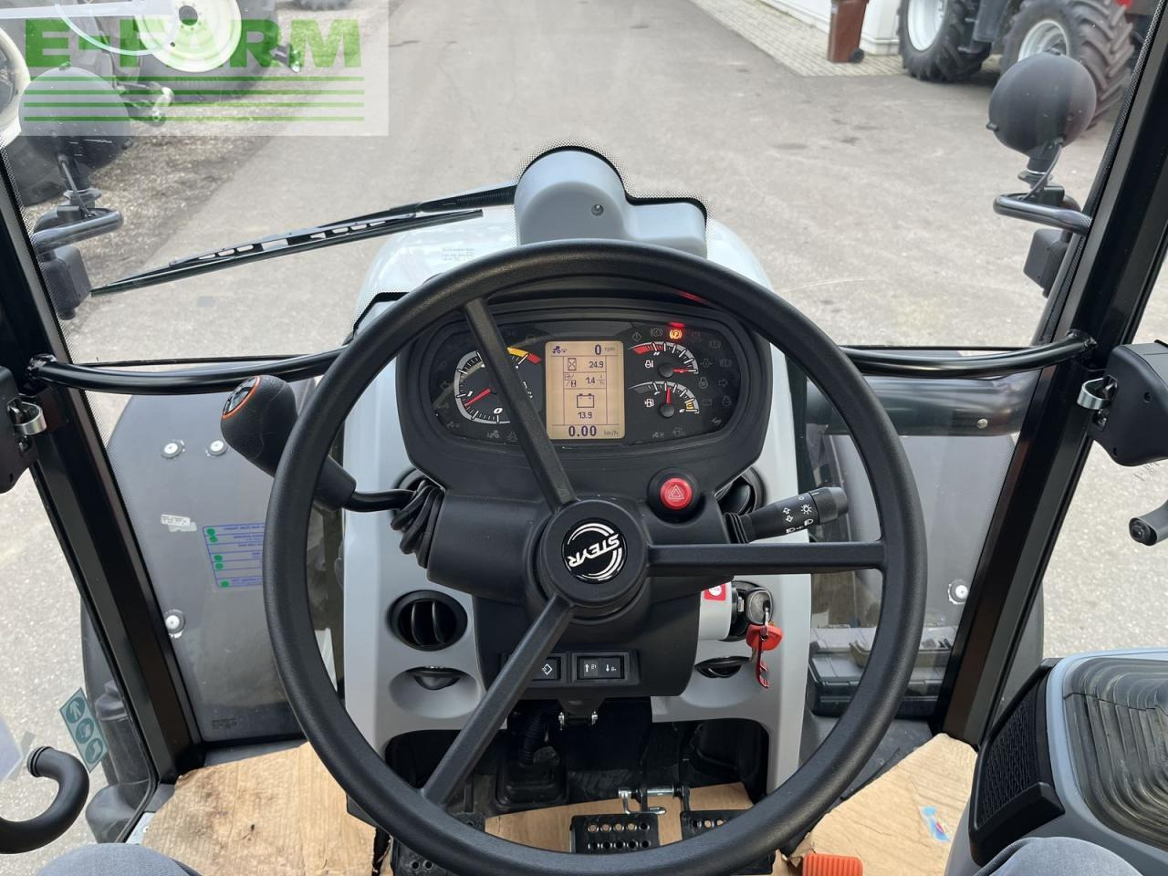 Steyr 4055 kompakt s (stage v) S - Tractor: foto 2 Steyr 4055 kompakt s (stage v) S - Tractor: foto 2