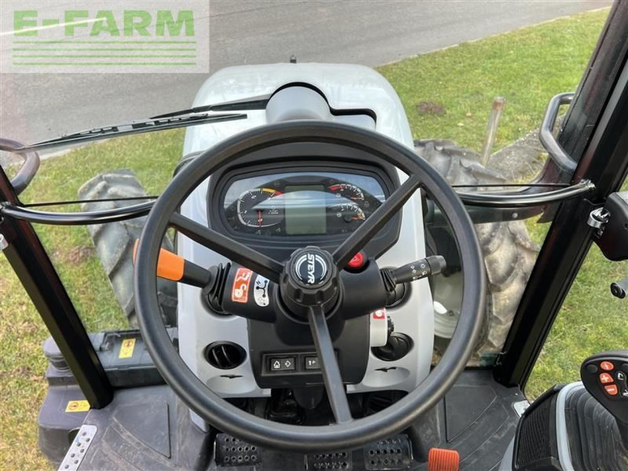 Steyr 4085 kompakt et profi - Tractor: foto 2 Steyr 4085 kompakt et profi - Tractor: foto 2