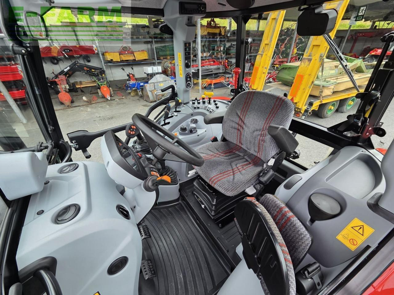Tractor Steyr 4110 kompakt (stage v): foto 13
