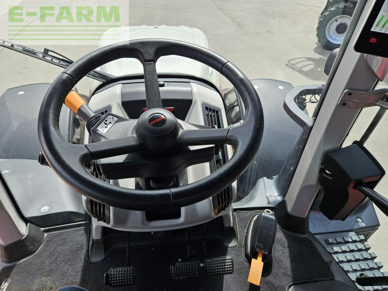 Steyr 6300 terrus cvt (stage v) CVT - Tractor: foto 4 Steyr 6300 terrus cvt (stage v) CVT - Tractor: foto 4