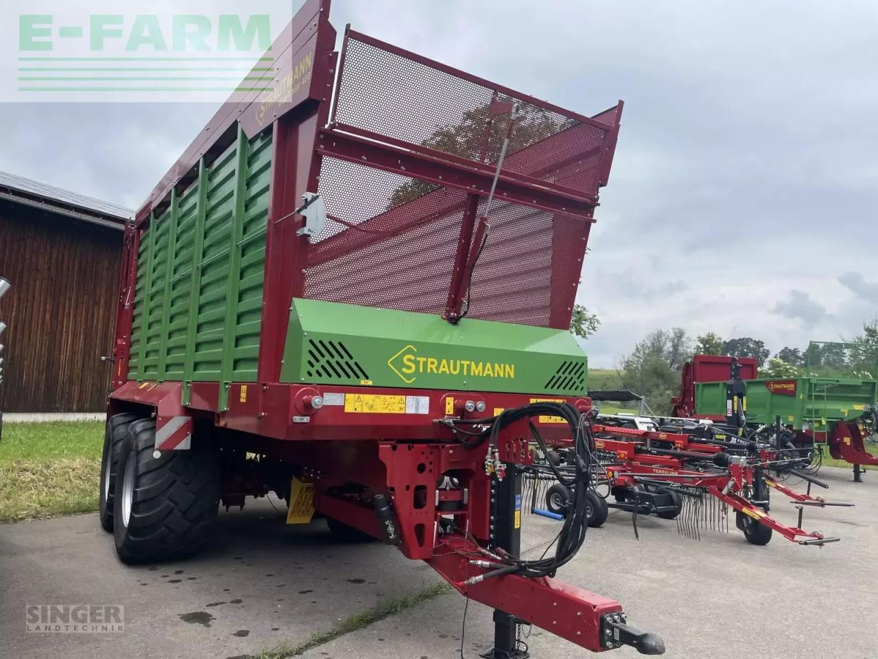Strautmann giga-trailer 400 häckseltransport - Remolque volquete agrícola: foto 4 Strautmann giga-trailer 400 häckseltransport - Remolque volquete agrícola: foto 4