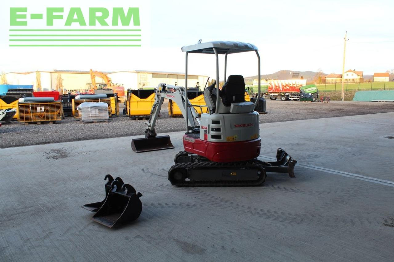 Takeuchi takeuchi tb 217 r minibagger - bagger - Miniexcavadora: foto 5 Takeuchi takeuchi tb 217 r minibagger - bagger - Miniexcavadora: foto 5