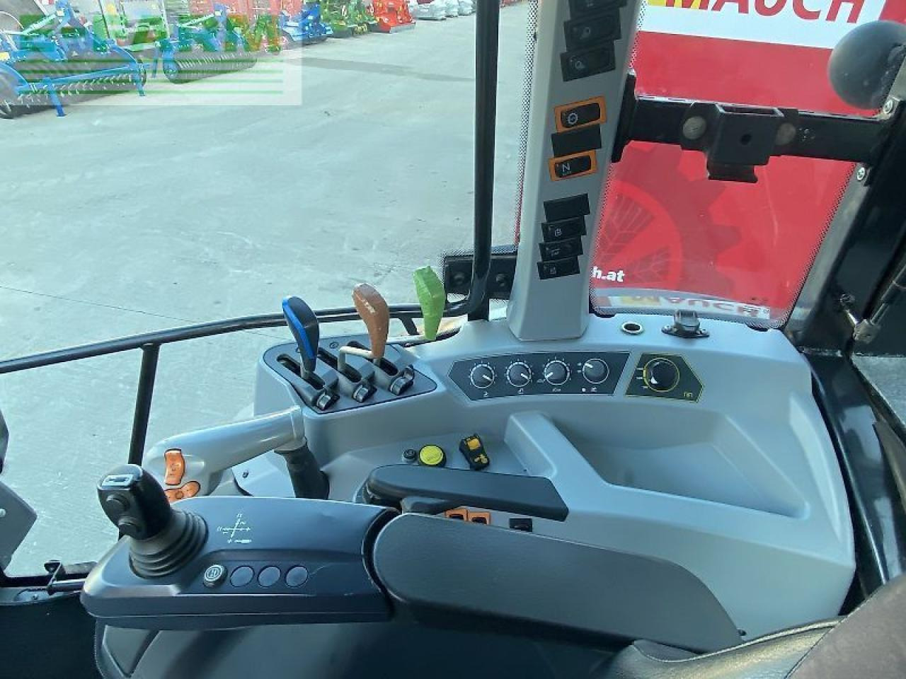 Tractor Valtra a 114: foto 13 Tractor Valtra a 114: foto 13